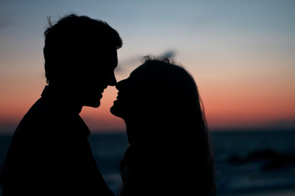 Offrez un cadeau inoubliable : personnalisez vos bijoux pour couples