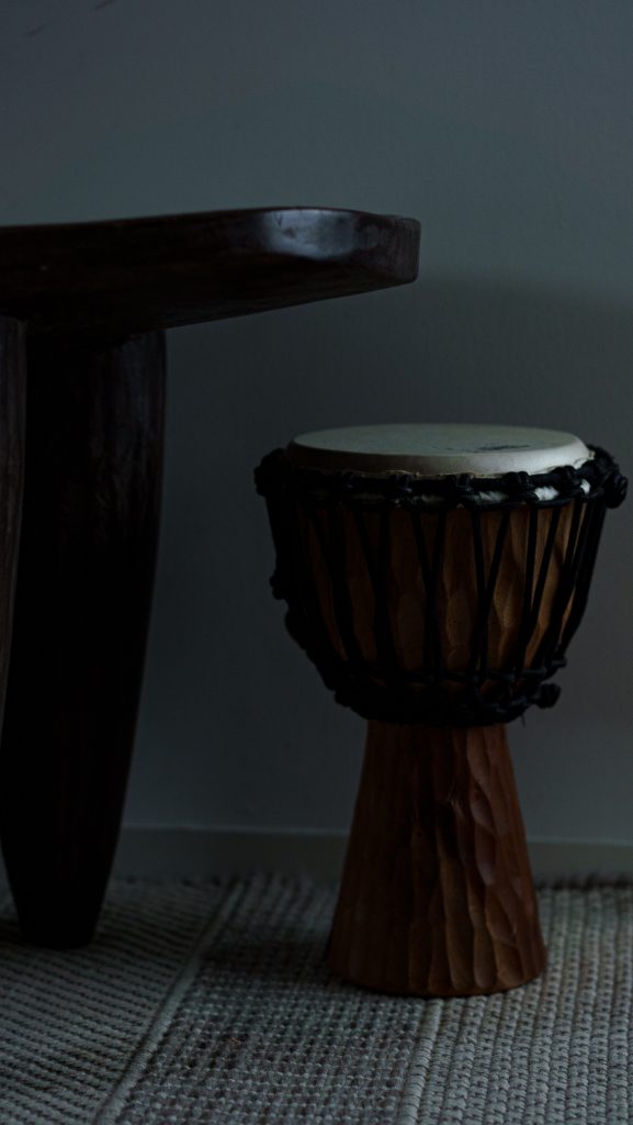 Les incroyables bienfaits du Tongue Drum sur la relaxation et la méditation